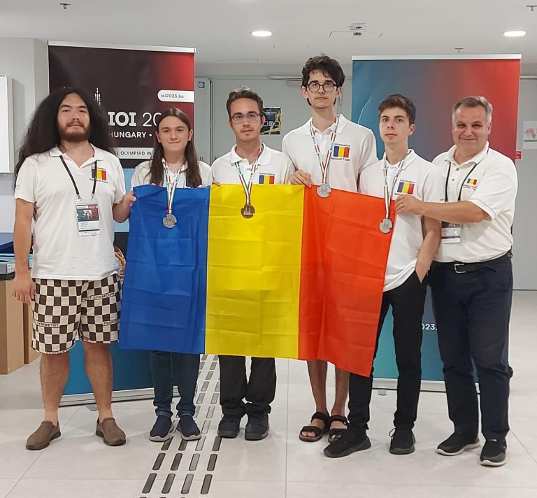 FOTO: Elevii români, locul 2 mondial la Olimpiada Internațională de Informatică