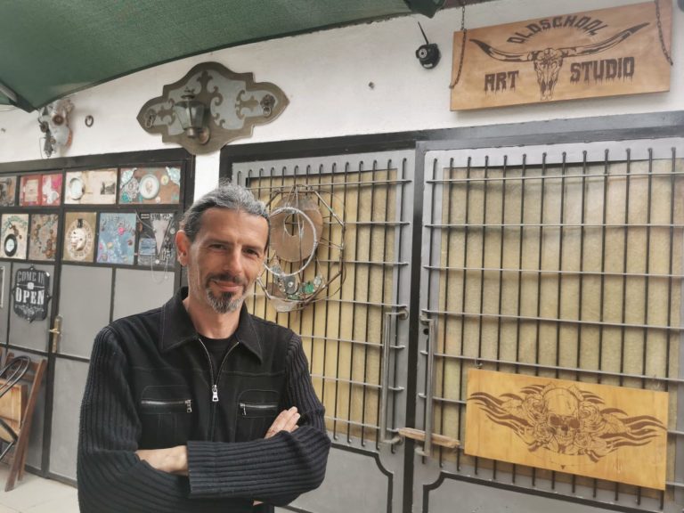 Expoziţie inedită – „Toamna Chitarelor”