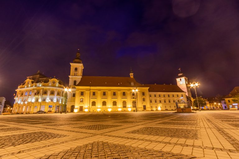 44 fotografi din 8 județe participă la Maratonul de Fotografie Urbană de la Sibiu