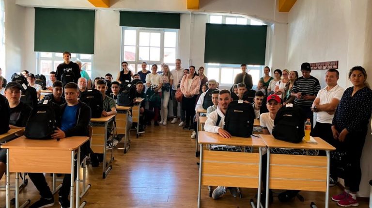 Peste 160 de elevi au început azi școala în clasele Continental de Învățământ Profesional Dual