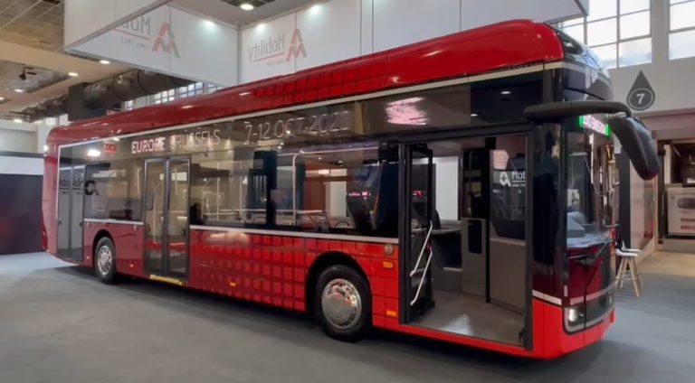 FOTO/VIDEO: Automecanica Mediaș va lansa la Bruxelles primul autobuz electric produs în România