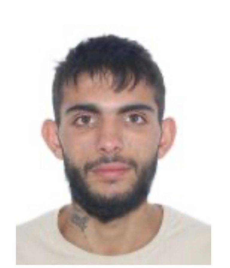 Tânăr de 19 ani, dispărut de aproape două săptămâni. Mama acestuia a alertat poliția