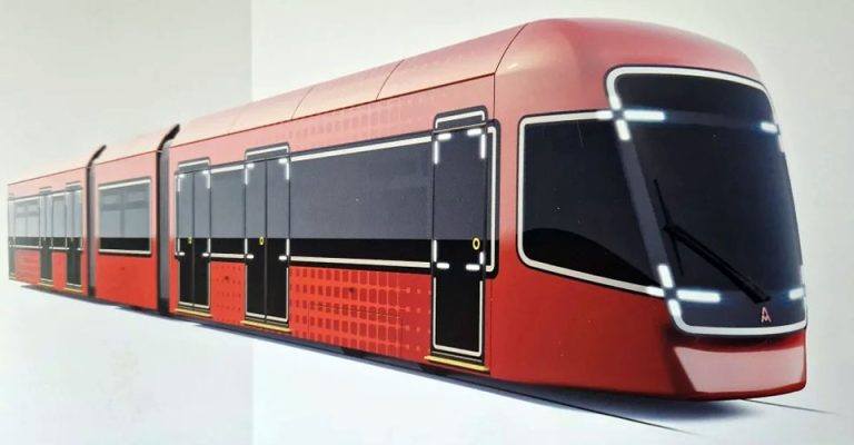 FOTO: Automecanica Mediaș va lansa, anul viitor, un model de tramvai