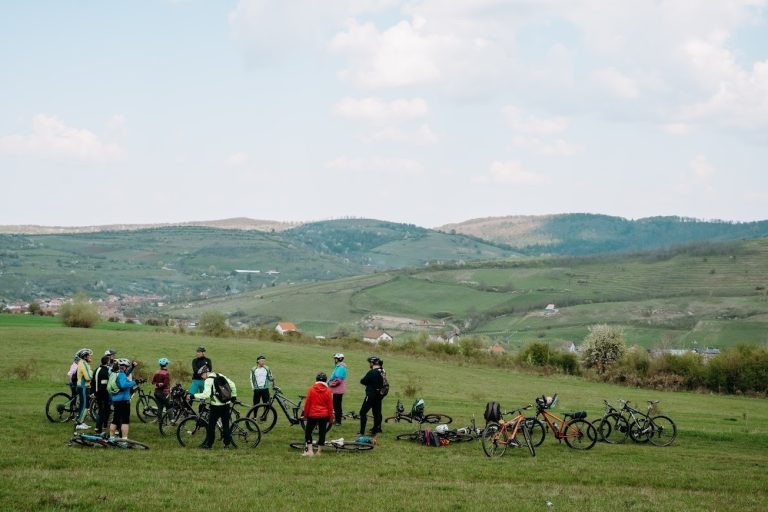 Sibienii sunt invitați la Traseul cicloturistic „Mocănița – Valea Hârtibaciului”