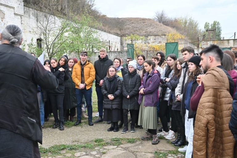 Tinerii sibieni au ajuns la penitenciarele comuniste de la Jilava și Pitești, la invitația OTS