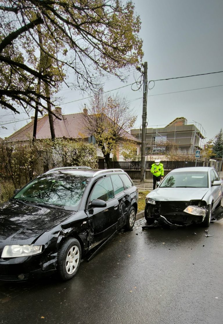 FOTO: Doi răniți într-un accident rutier produs pe strada Moldoveanu