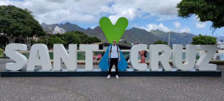 Vio Banciu, hai-hui prin lume. Face site-uri, călătorește și vinde pe Amazon