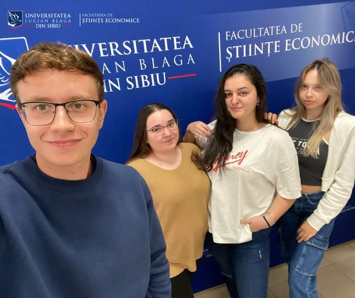 Studenții de la Științe Economice lansează campania pentru copiii defavorizați ”Moș Crăciun pentru Casa Sf. Iosif”