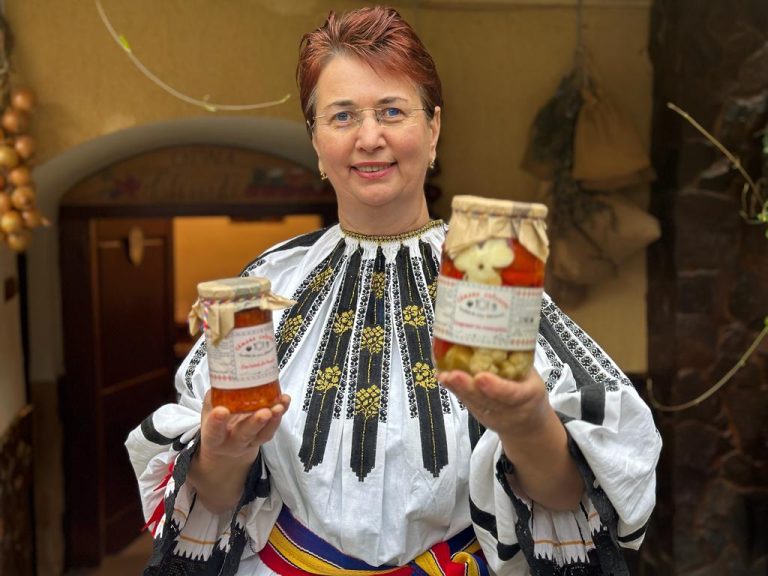 „Cămara Chivuței” din Sadu, o afacere pornită cu sufletul: „Eu, dacă nu aș mai face ce fac acum, aș intra în depresie!”