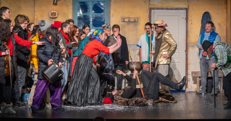 Luna decembrie vine cu trei premiere la TNRS