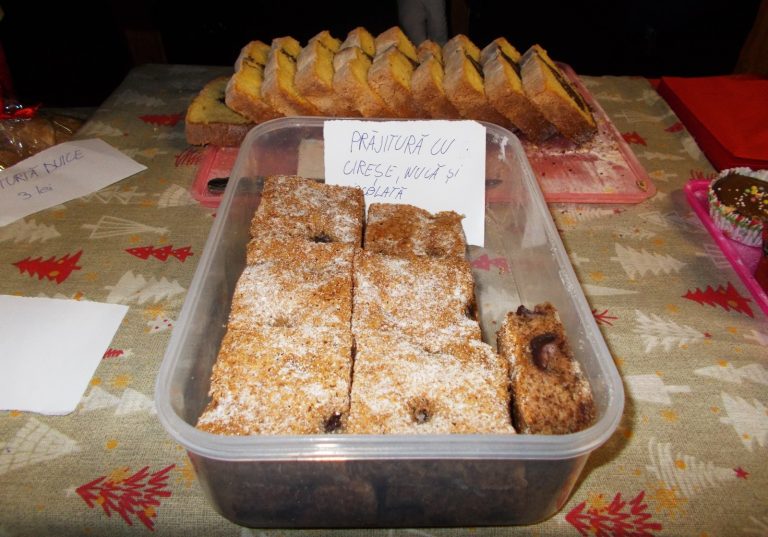 FOTO: Bazar caritabil de Crăciun la Liceul Teoretic „Axente Sever” Mediaș