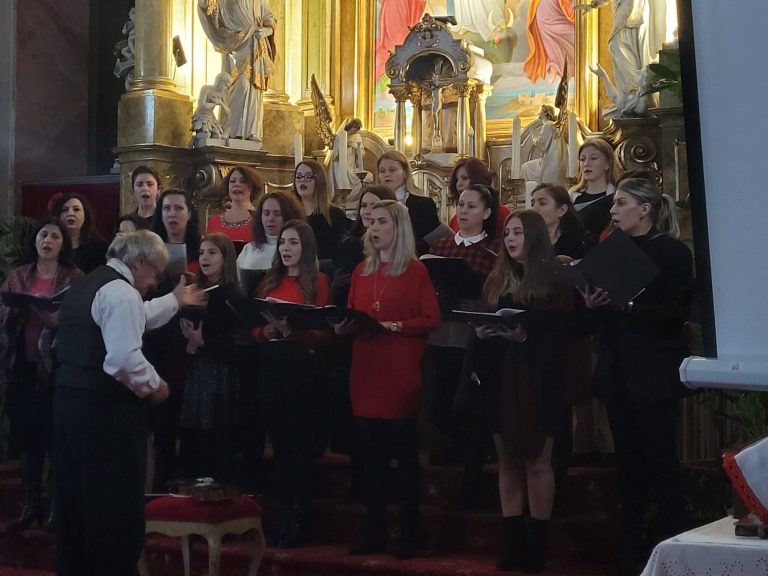 Colinde și cântece de sărbătoare: Allegretto Sibiu deschide porțile spre magia Crăciunului