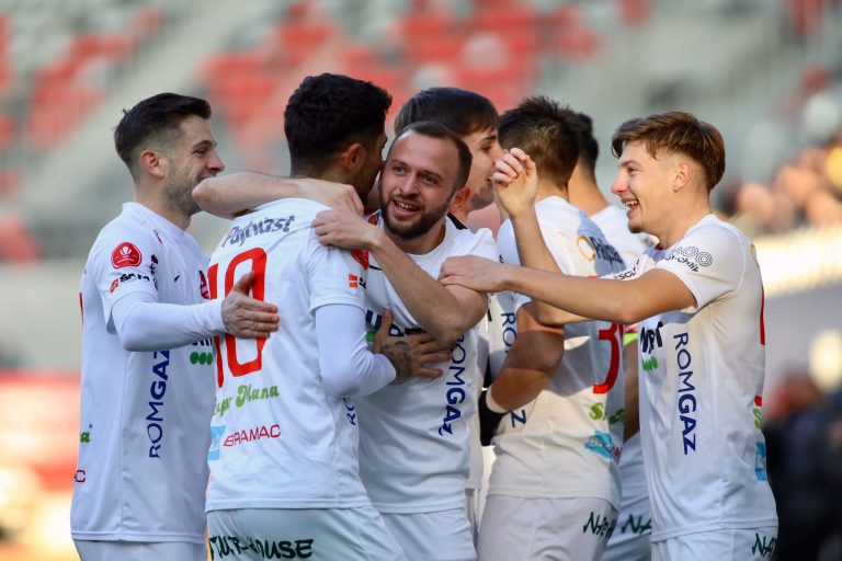 FOTO: Spectacol total pe Municipal. FC Hermannstadt învinge Universitatea Craiova