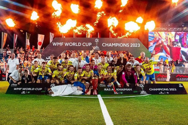 FOTO: Un agent de vânzări și un gestionar, ambii din județul Sibiu, sunt campioni mondiali la minifotbal