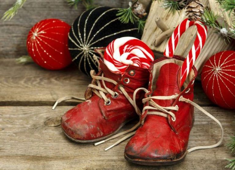 În această seară vine Moș Nicolae. V-ați pregătit ghetuțele și cizmele?