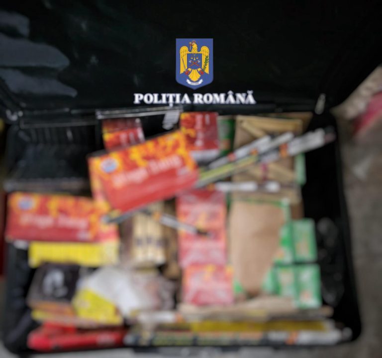 FOTO: 300 de kilograme de materiale pirotehnice confiscate din Dumbrăveni și Brateiu