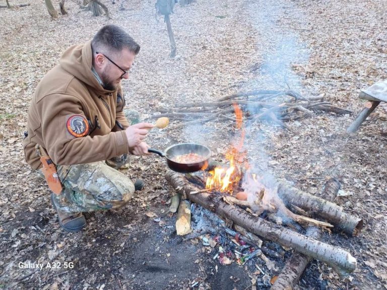 Bushcraftul. Cum să supraviețuiești în secolul XXI, cu metode de început de omenire