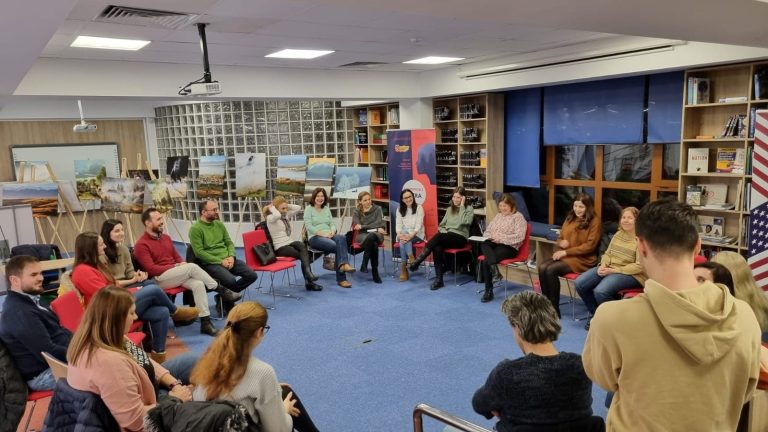 Volum distins cu Pulitzer, pus în discuție la Biblioteca ASTRA