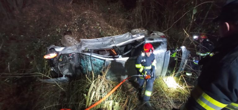 FOTO: Grav accident rutier pe Hula Bradului. 6 persoane au fost transportate la spital