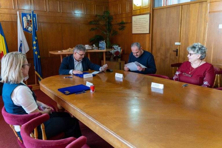 FOTO/VIDEO: A fost semnat contractul de servicii de consultantă pentru viitoarea centură a Mediașului