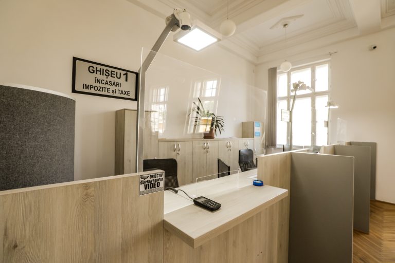 Se apropie termenul limită pentru plata impozitelor și taxelor pentru acest an