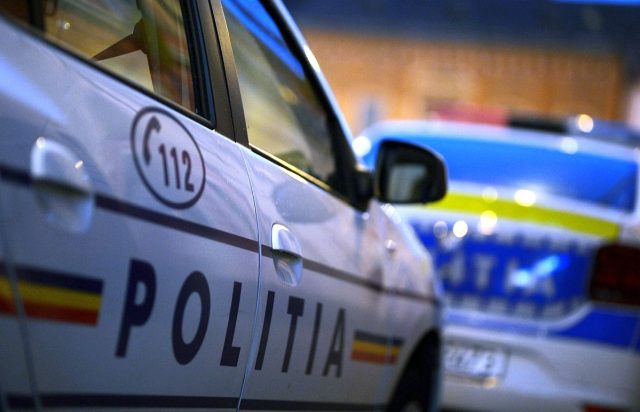 Urmărire în Sibiu: o minoră aflată la volanul unei mașini nu a oprit la semnalele polițiștilor