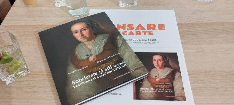 Muzeul Brukenthal a lansat cartea „Sobrietate și stil în moda transilvăneană a secolelor XVIII-XIX”
