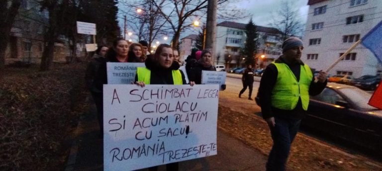 FOTO: Sibienii protestează împotriva măsurilor fiscale
