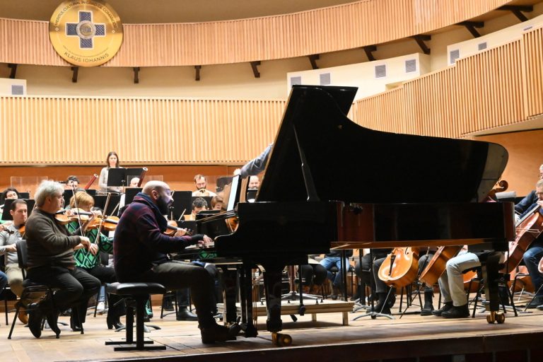 Alessandro Deljavan vine la Sala Thalia în cadrul stagiunii ”Henry Selbing”