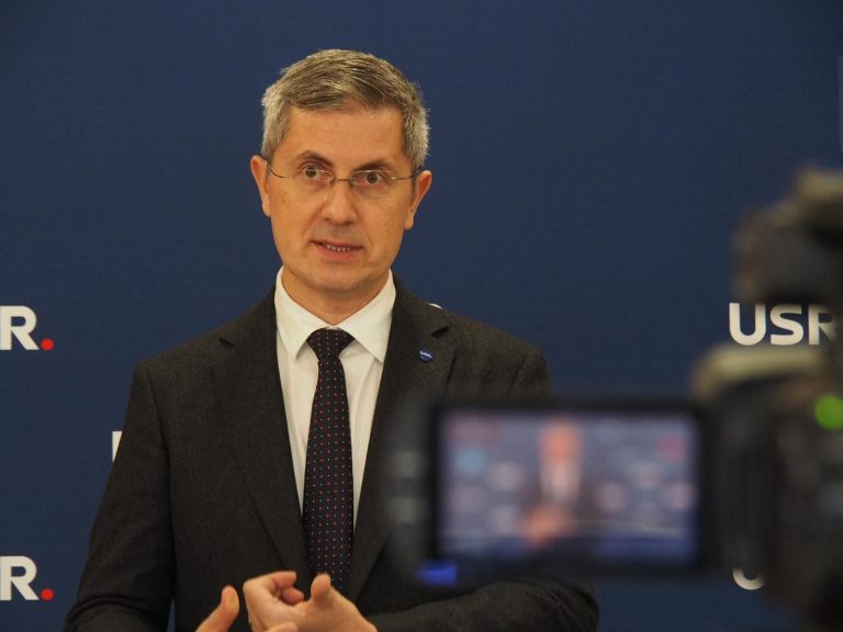 Dan Barna, Noul Spital Județean și ”sibienii proști”