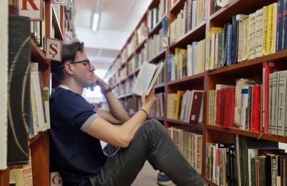 Biblioteca ASTRA îndeamnă oamenii la citit de “Ziua Națională a Lecturii“