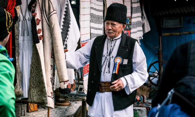 Moș Pavel din Rășinari, păstrătorul tradițiilor într-o casă-muzeu plină de povești