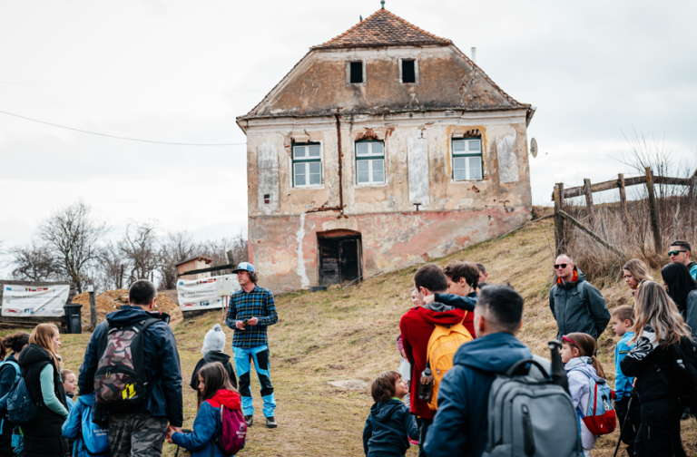 Drumeție memorabilă în aria protejată Podișul Hârtibaciului
