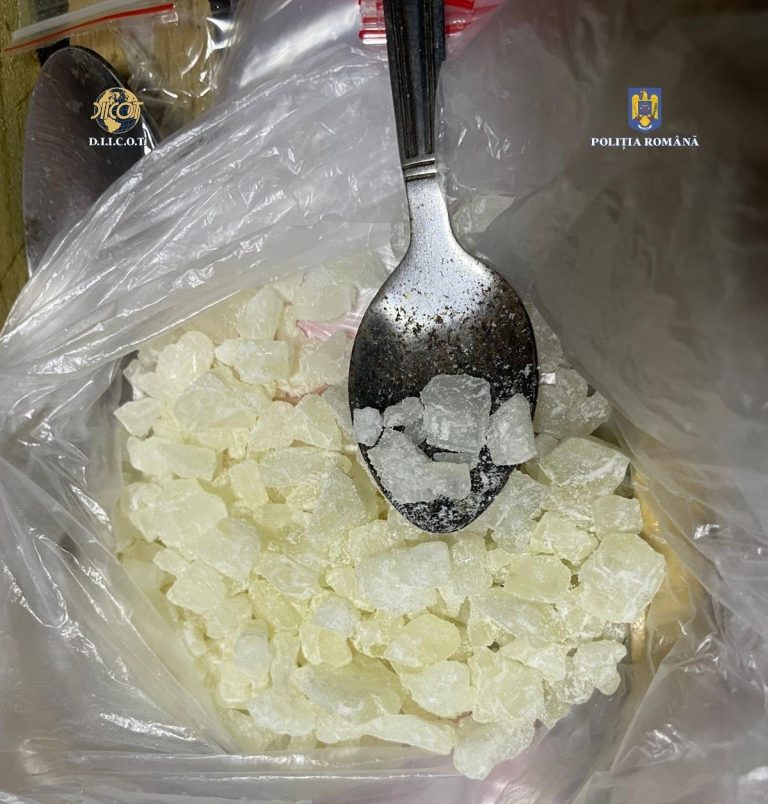 EDITORIAL. Ne facem că ne pasă. Și nici asta nu ne iese