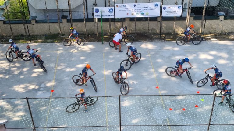 Cicliștii medieșeni, în cantonament la Păltiniș