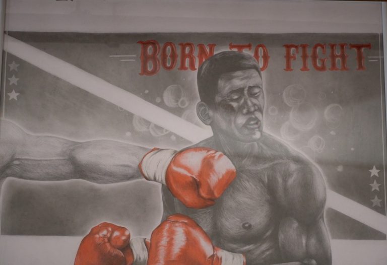 VIDEO: Artiștii medieșeni prezintă expoziția de arte vizuale AMORF