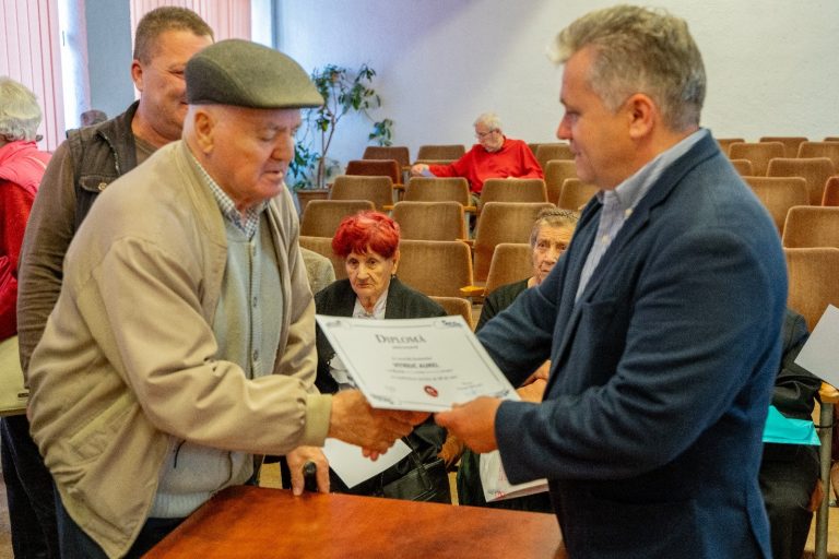 FOTO/VIDEO: Aproape 200 de persoane au fost premiate la Mediaș