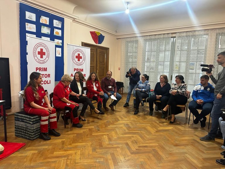 FOTO: Proiectul „Prim ajutor în școli” a fost lansat la Mediaș
