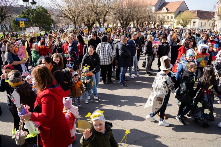 VIDEO: „Mediaș Robotics Fest”, Târg de Paște și expoziții în Săptămâna Verde la Mediaș