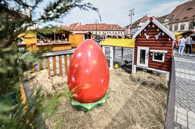 FOTO: Vineri se deschide Târgul de Paști din Sibiu. Ce surprize au pregătit organizatorii