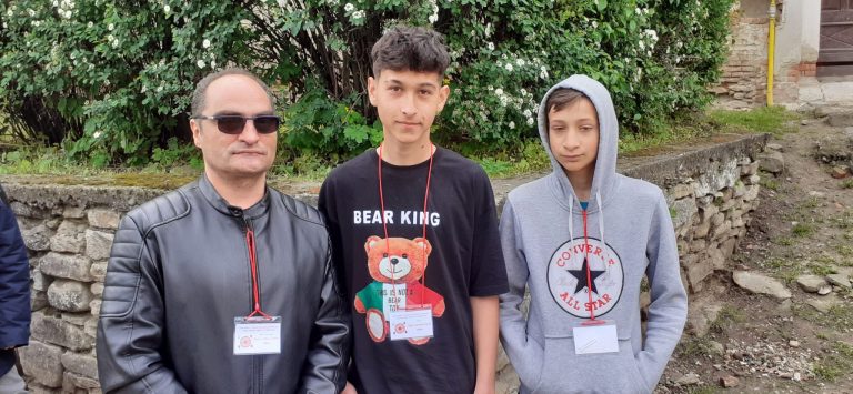 Rezultate remarcabile pentru un elev din Sibiu la Concursul Național „Istoria și tradițiile rromilor”