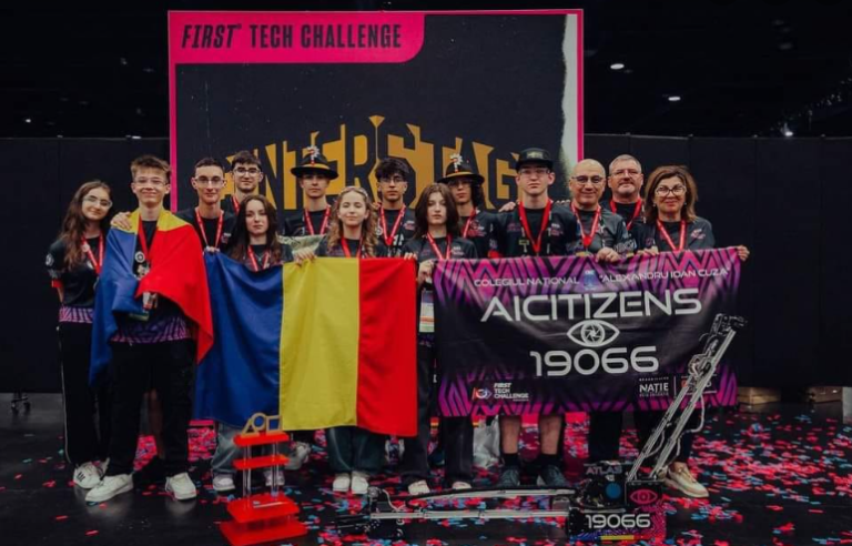 Elevii români devin campioni mondiali în competiția de robotică din SUA