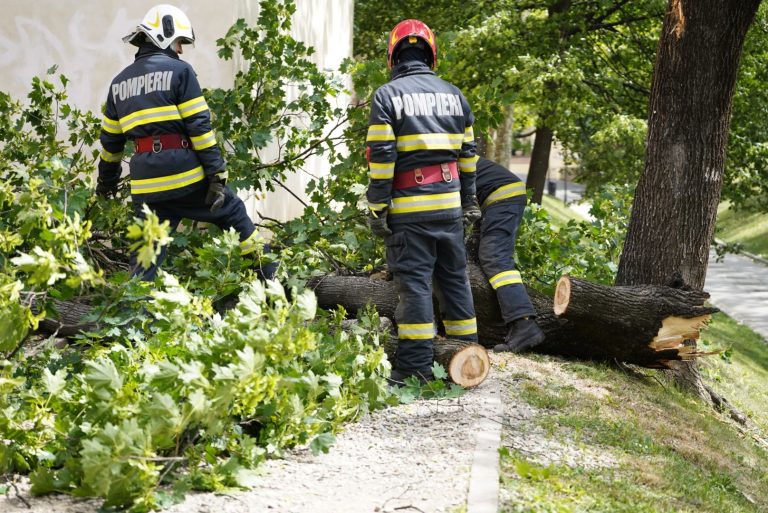 ALERTĂ METEO: 24 de ore de vijelii, ploi torențiale și grindină în județul Sibiu. Avertizarea ANM