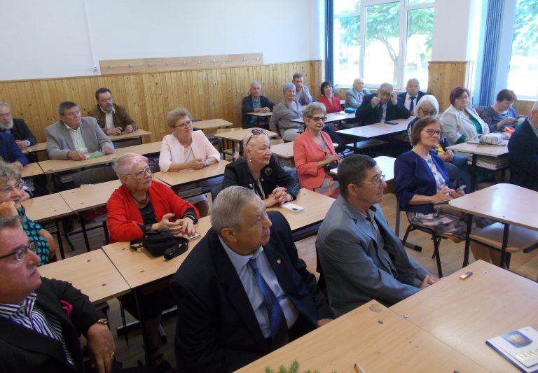 FOTO/VIDEO: Au revenit în bănci după jumătate de secol de la absolvirea Liceului Teoretic „Axente Sever” Mediaș