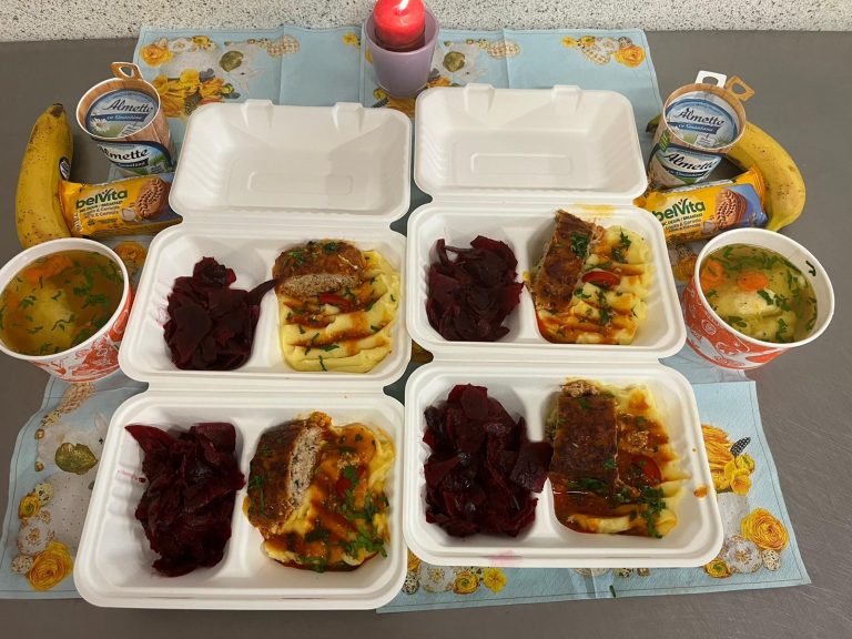 FOTO: Meniu festiv pentru pacienții Spitalului de Pneumoftiziologie Sibiu