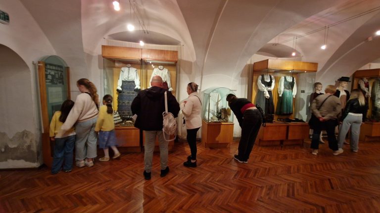 FOTO/VIDEO: Aproape 2.000 de medieșeni au participat la Noaptea Muzeelor