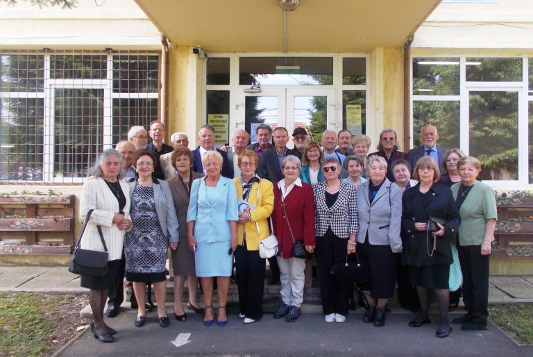 FOTO: Întâlnire memorabilă după 55 de ani de la terminarea liceului