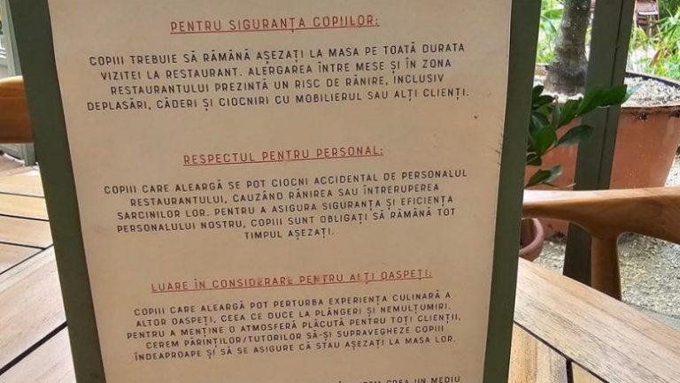 FOTO: Scandalul copii la local. Reacții de la „mă mir că nu au instalat la intrare și niște lese” și ”încă puțin și îi legăm și de scaun”