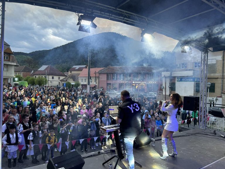 Petrecere la Rășinari: Ziua Tineretului continuă și în 2024