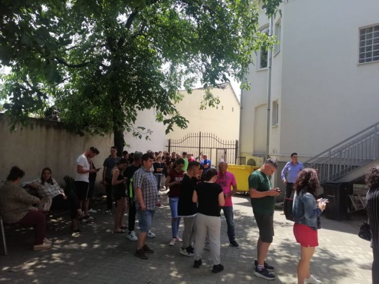 Șelimbărul dă în clocot la vot